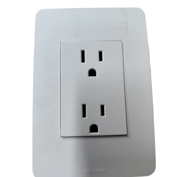 Toma Matix Go Doble 2P+T15 AMP 3M BLANCO